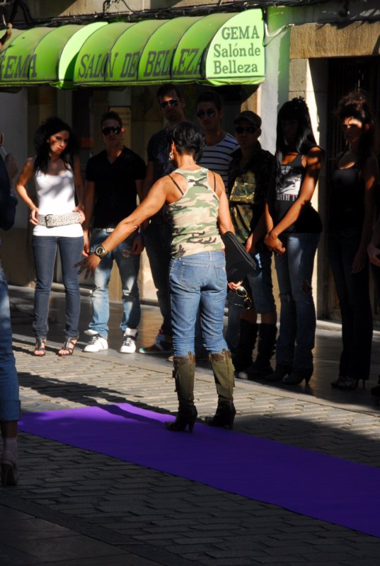 Pasarela en la calle