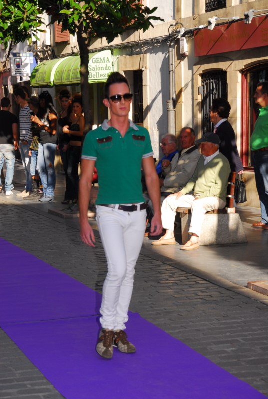 Pasarela en la calle