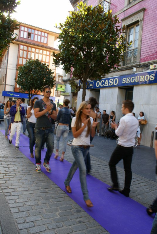 Pasarela en la calle
