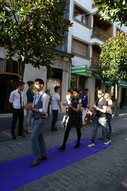 Pasarela en la calle