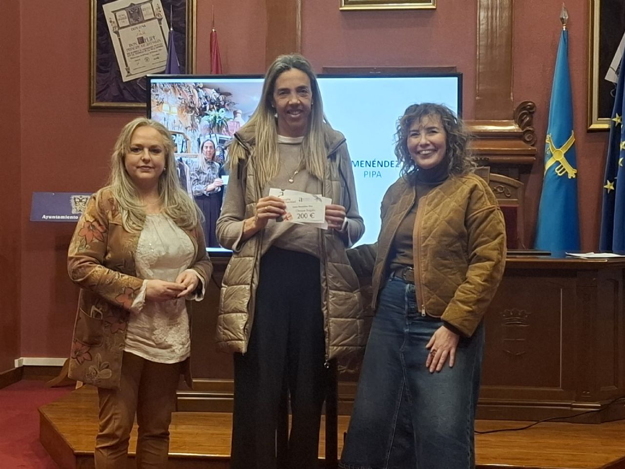 Luc�a Men�ndez D�az